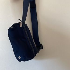 Lulu lemon Everywhere Belt bag